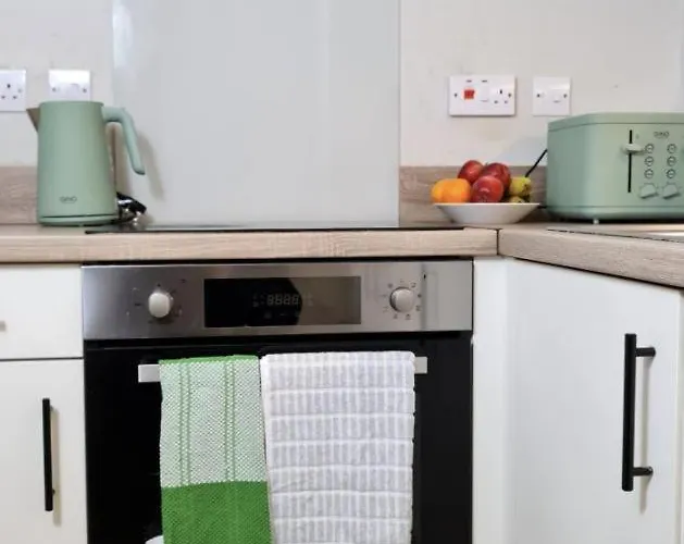 Charming 1-bed Sleeps 2 Parking