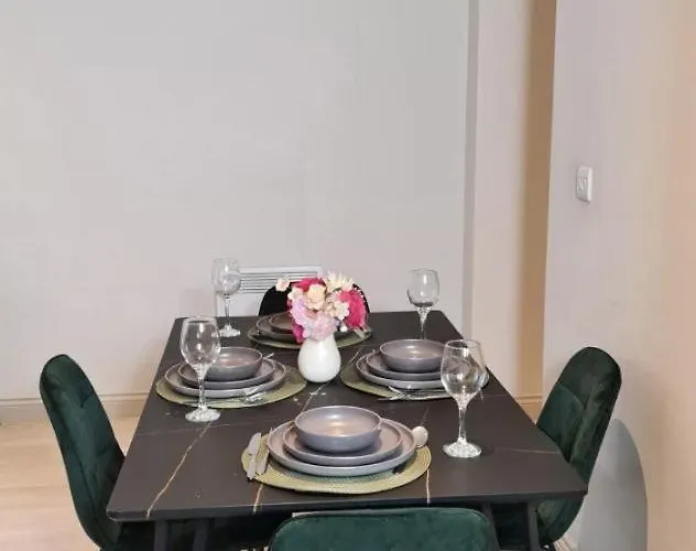 شقة Charming 1-bed Sleeps 2 Parking *