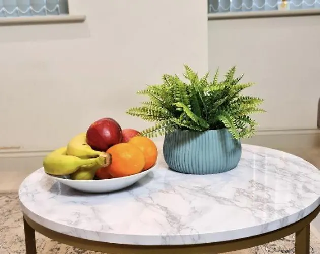 شقة Charming 1-bed Sleeps 2 Parking ليدز