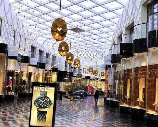 Charming 1-bed Sleeps 2 Parking شقة ليدز